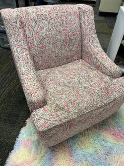 Kid Pink Paisley Print Chair 