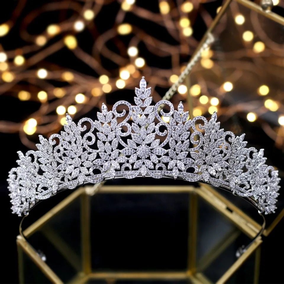 The Fiona Tiara 