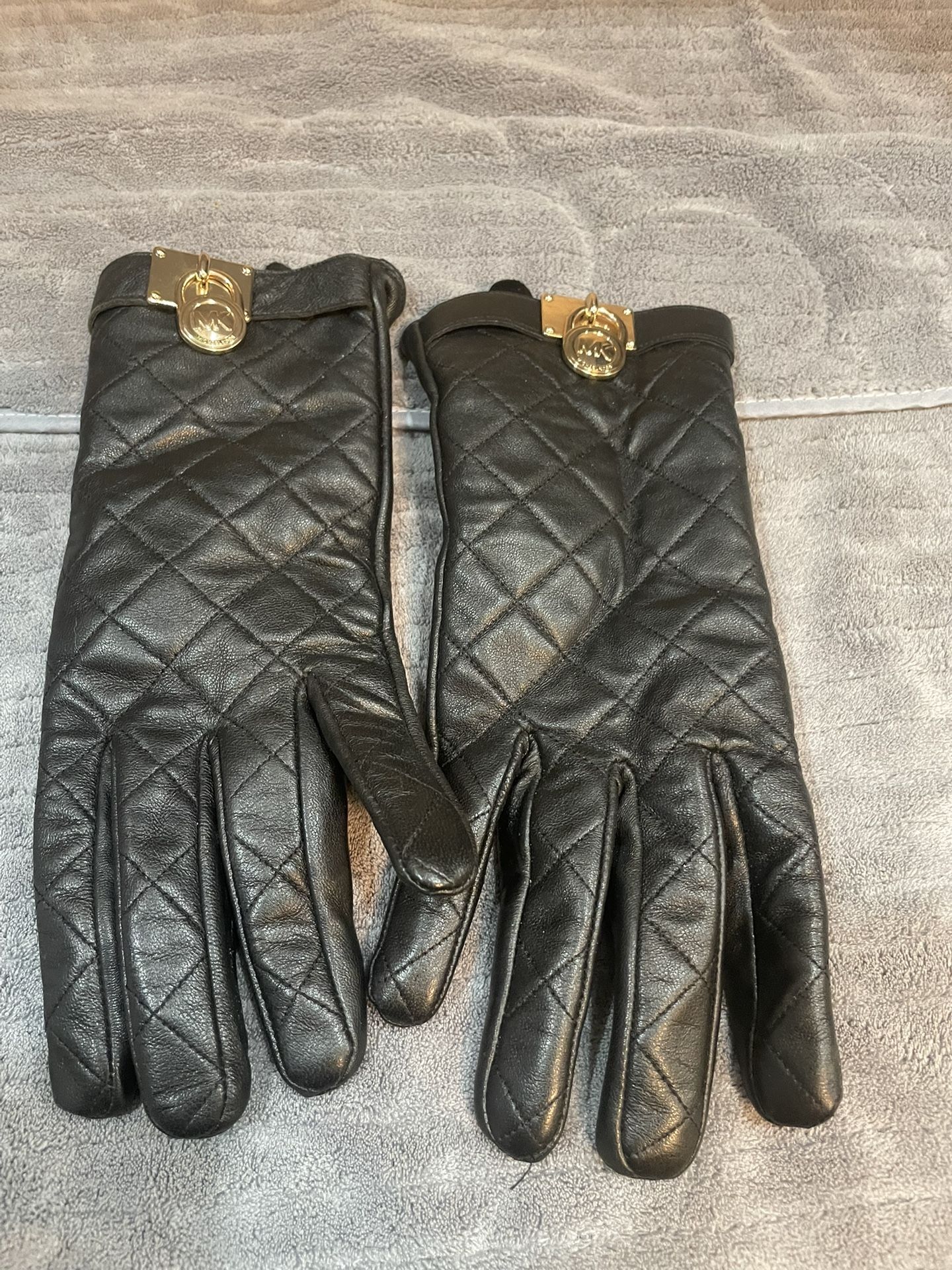 Michael Kors Quilted Leather Hamilton Lock Black Leather Quilted Gloves Large