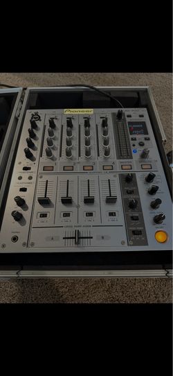 Used Pioneer DJM700