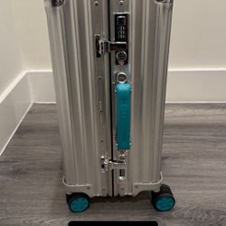 Rimowa wheel And Handle set Luggage