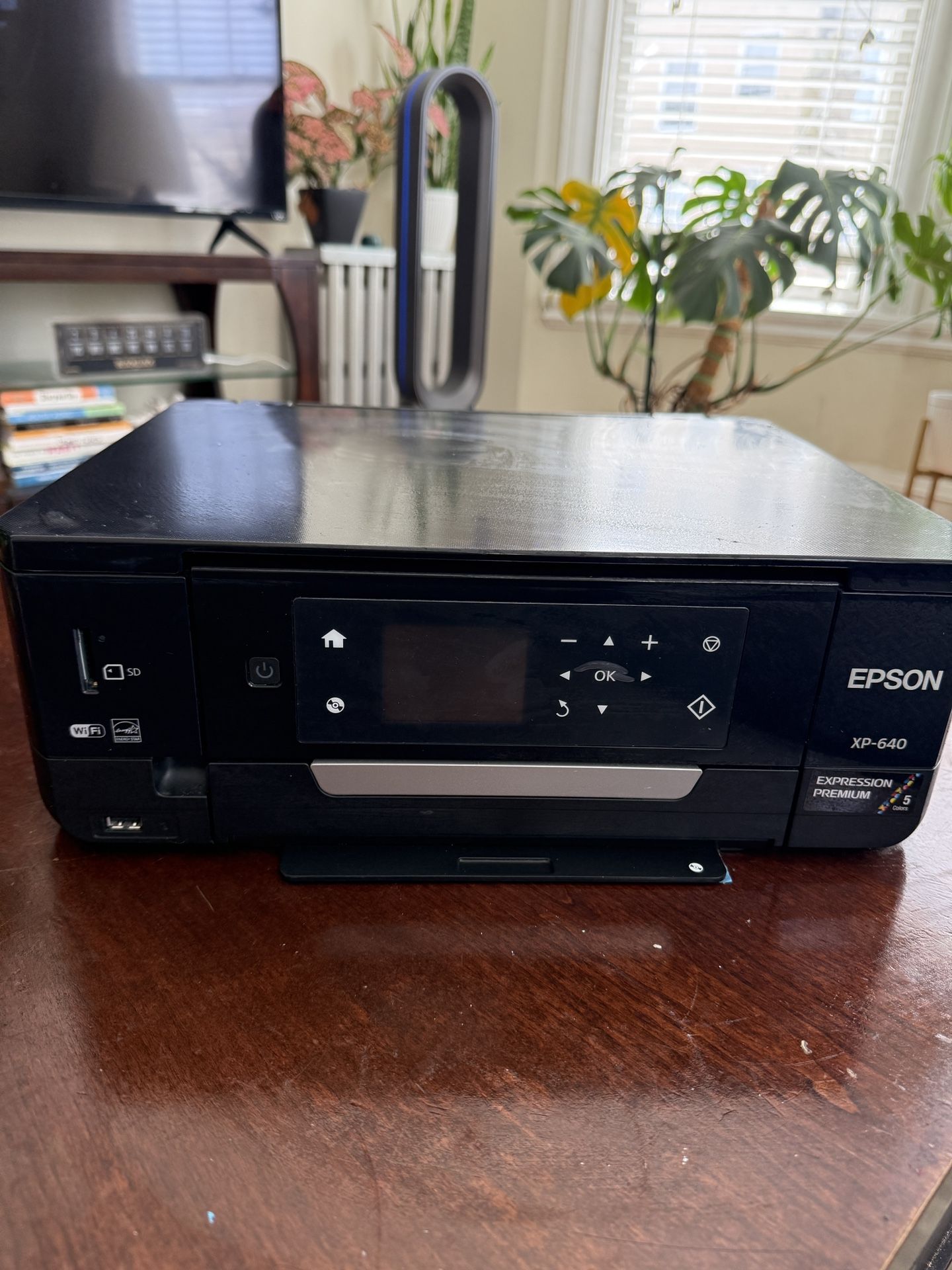 Epson Premium XP-640 All-In-One Inkjet WiFi Printer Model C491N