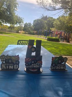 Free 4 year old wood signs for party