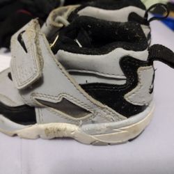Children's Nike Size 5 Child 