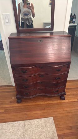 Dresser