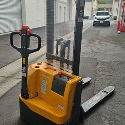 Forklift Walkie Stacker 