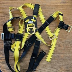 Safety Body Harness Strap To Climb Towers Or Buildings Only Needs A Lanyard Bungee To Attach 