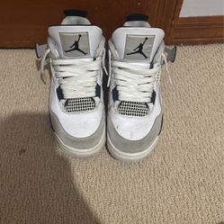Jordan 4 
