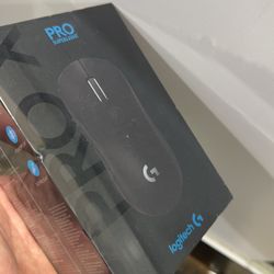 Logitech G Pro X Superlight Wireless Gaming Mouse, Ultra-Lightweight, HERO 25K Sensor, Black