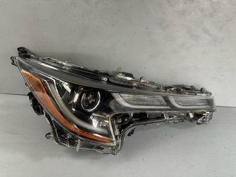 2020 2021 2022 TOYOTA COROLLA RIGHT PASSENGER SIDE LED HEADLIGHT OEM 81110-12L00