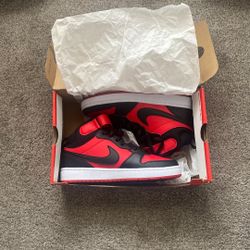 Nike Court Borough MID 2 