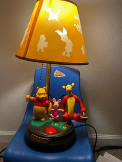 Winnie the Pooh & Friends Character Lamp