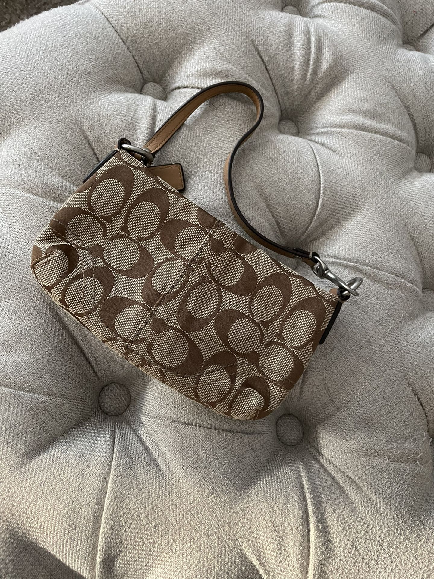 Coach Wristlet Brown 