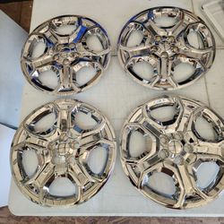 BRAND NEW Set of Four 17-in Hubcaps