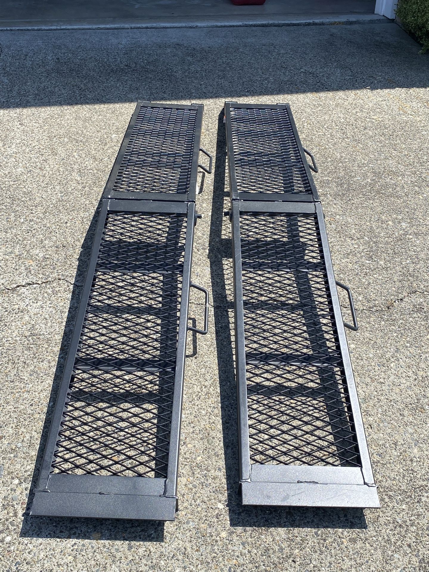 Folding Loading Ramps