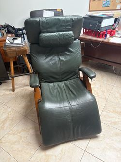 Human Touch Zero Gravity Chair