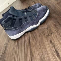 JORDAN 11