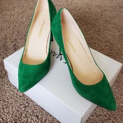 Green suede woman's heel dress shoes size: 7 $15