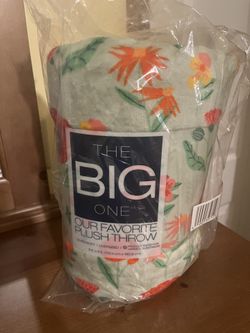 New Large Plush Throw