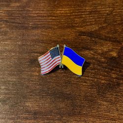 US American Ukrainian Flags Lapel Pin USA Ukraine Double Flag Pin Badge