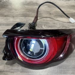 2022 Mazda 3 Hatchback Right Tail Light 