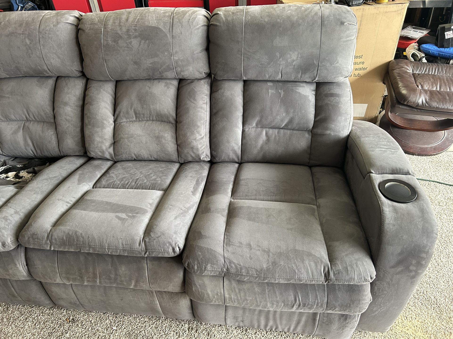 Entertainment Night Dual Reclining Couch