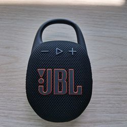 JBL CLIP 5 BLUETOOTH SPEAKER UP TO 12 HOURS PLAYTIME
