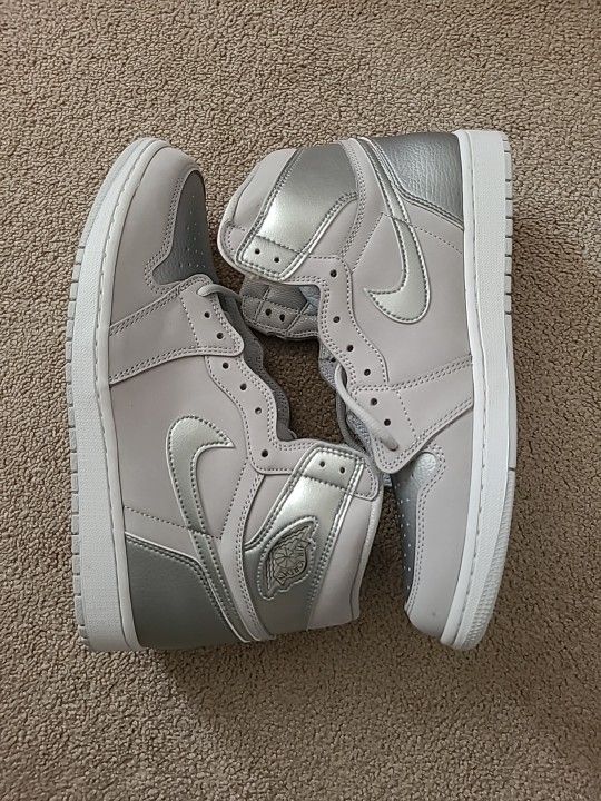 Air Jordan Retro 1 High "Japan " Size 11.5/13wmns