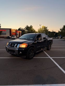 2015 Nissan Titan SV8