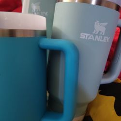 Stanley Quencher H2.0 Tumbler 30$