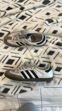 Adidas sambas size 9