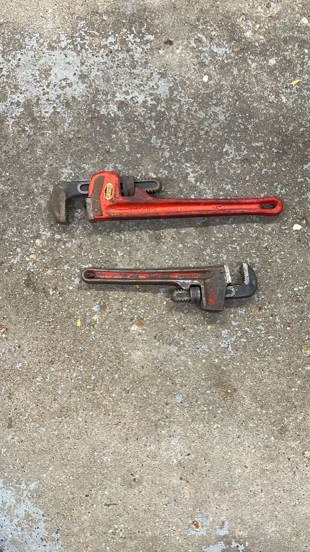 2 Pipe Wrenches 10”. 14”