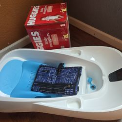 Baby Bathtub 4moms /Diapers