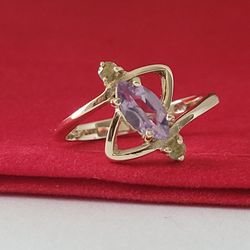 10K Yellow Gold Amethyst and Peridot Bypass Design Ring Size 6 Solid Gold/ Anillo de Oro con 1 Amatista y Peridotos! 👌🎁Post Tags: 10k 14k