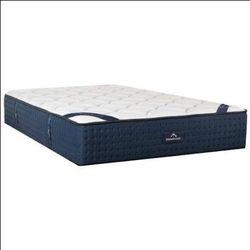 Dreamcloud Mattress on sals   Premier rest 16" cal - king Mattress- Luxury Hybrid Mattress   New Mattress   We offer delivery