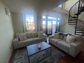 Couch set