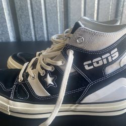 Converse Hightops Chuck Taylor  Size 12 Make An Offer