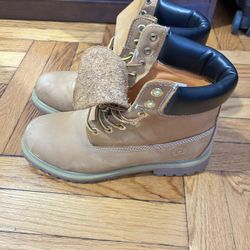 Jacata boots similar to Timberland 