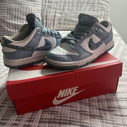 Nike Dunks Size 4.5 And 6 In Women 