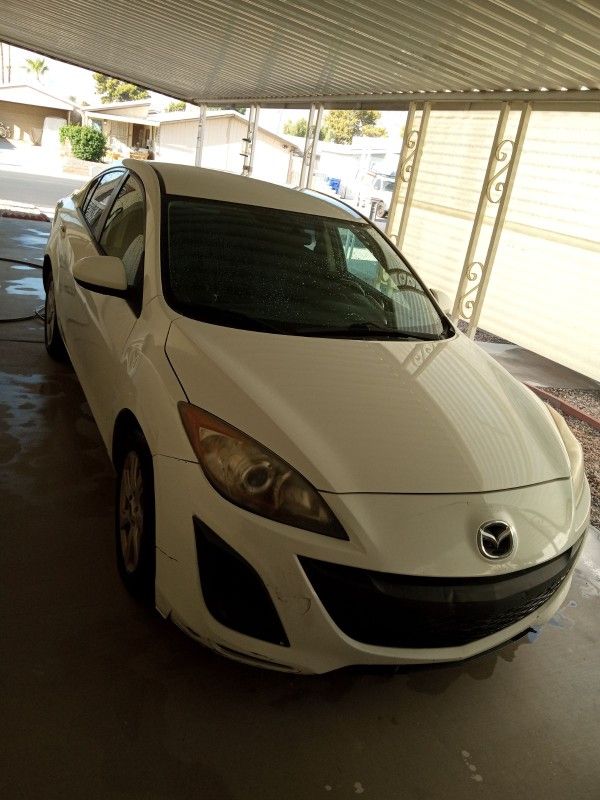 2011 Mazda 3 Touring 