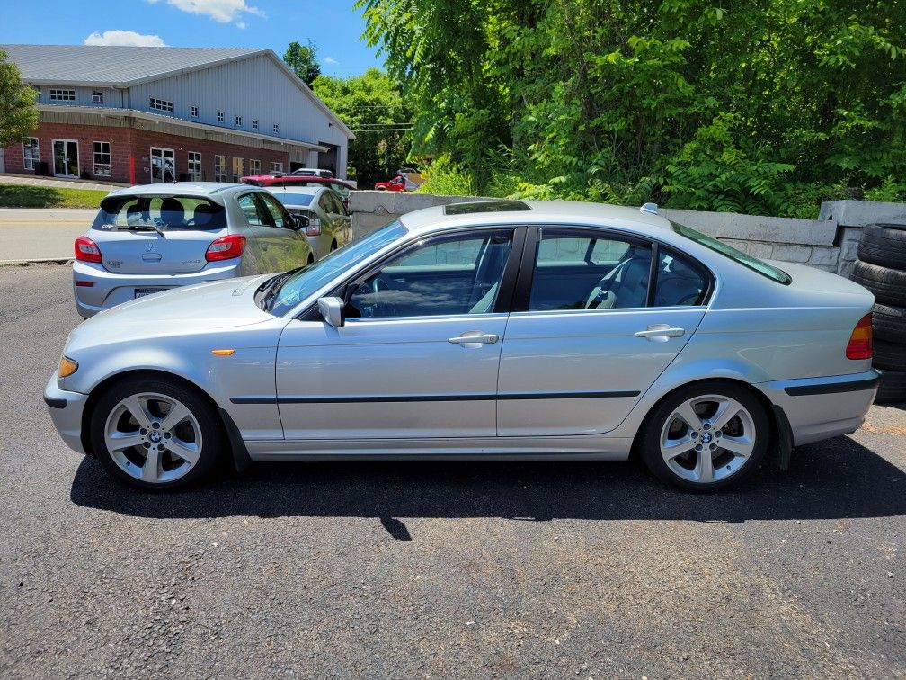 2004 BMW 330xi