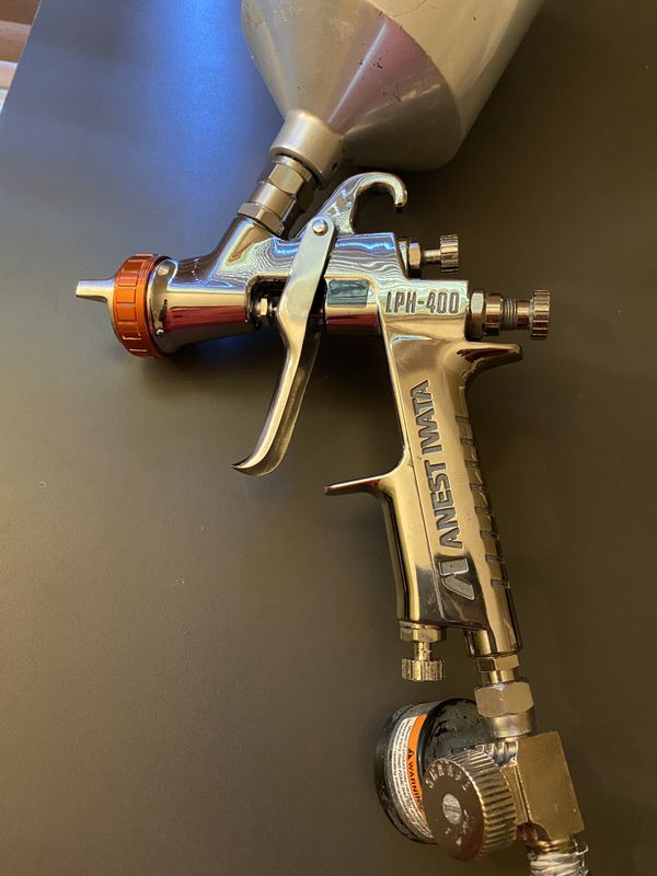 Iwata LPH400 automotive paint spray gun clear coat base coat gun