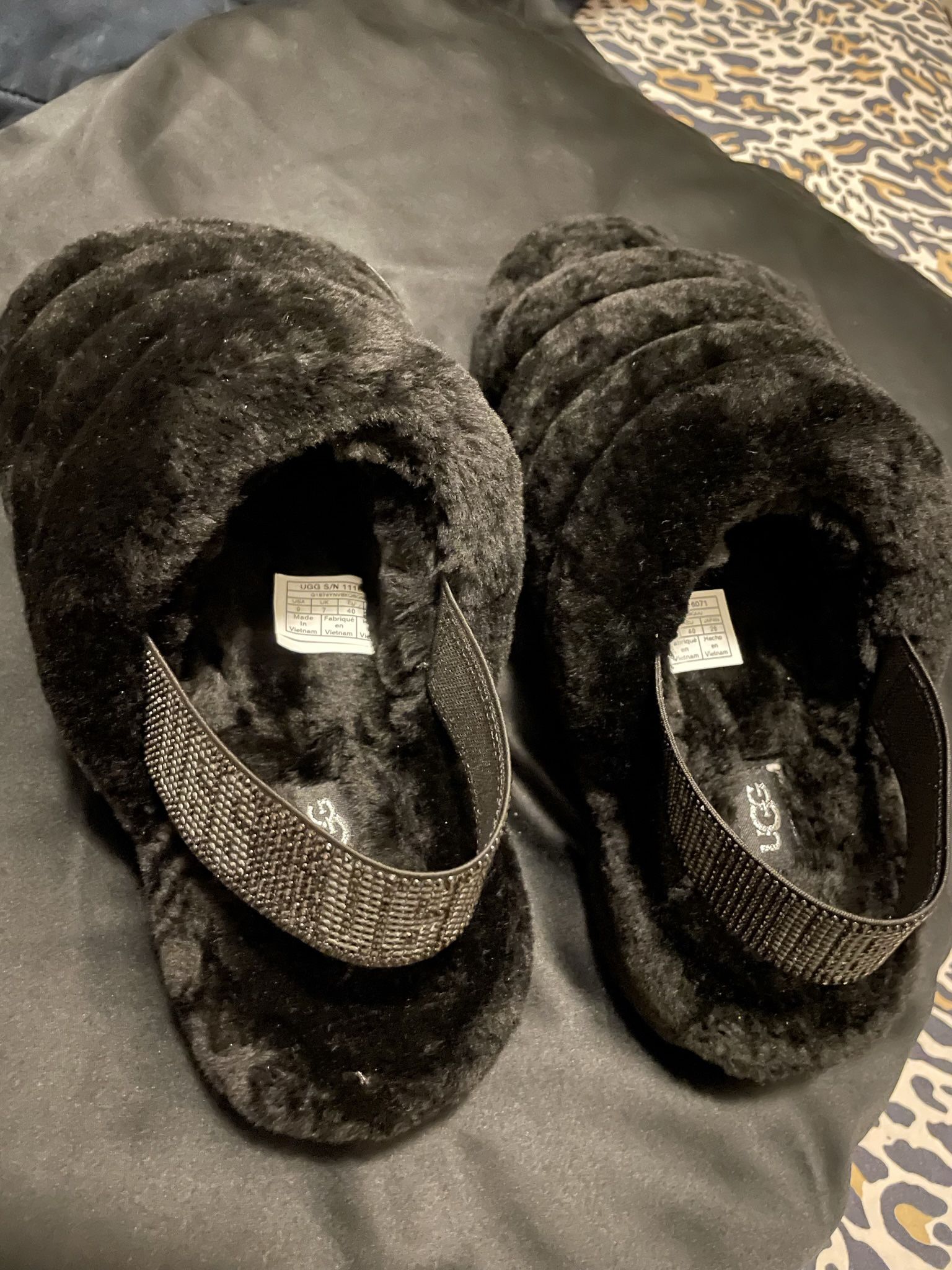 UGG Fluff Yeah Bling Sz 9 W