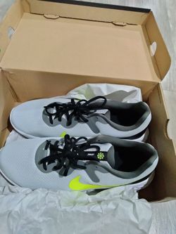 Nike mens Running shoes