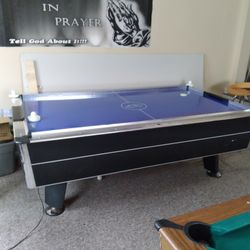 Air Hockey Table