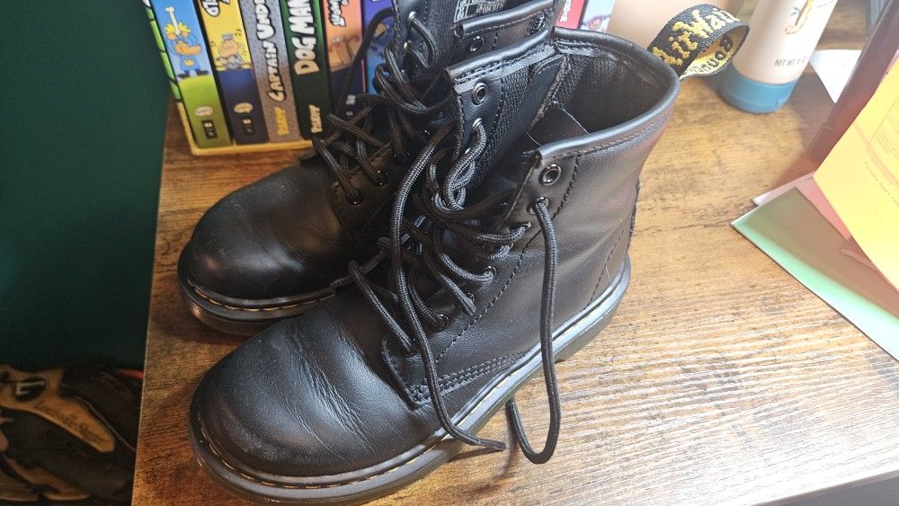 Kids Dr Martens Airwalk Boots Kids 13y