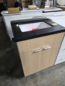 Beautiful 24" bathroom Vanity