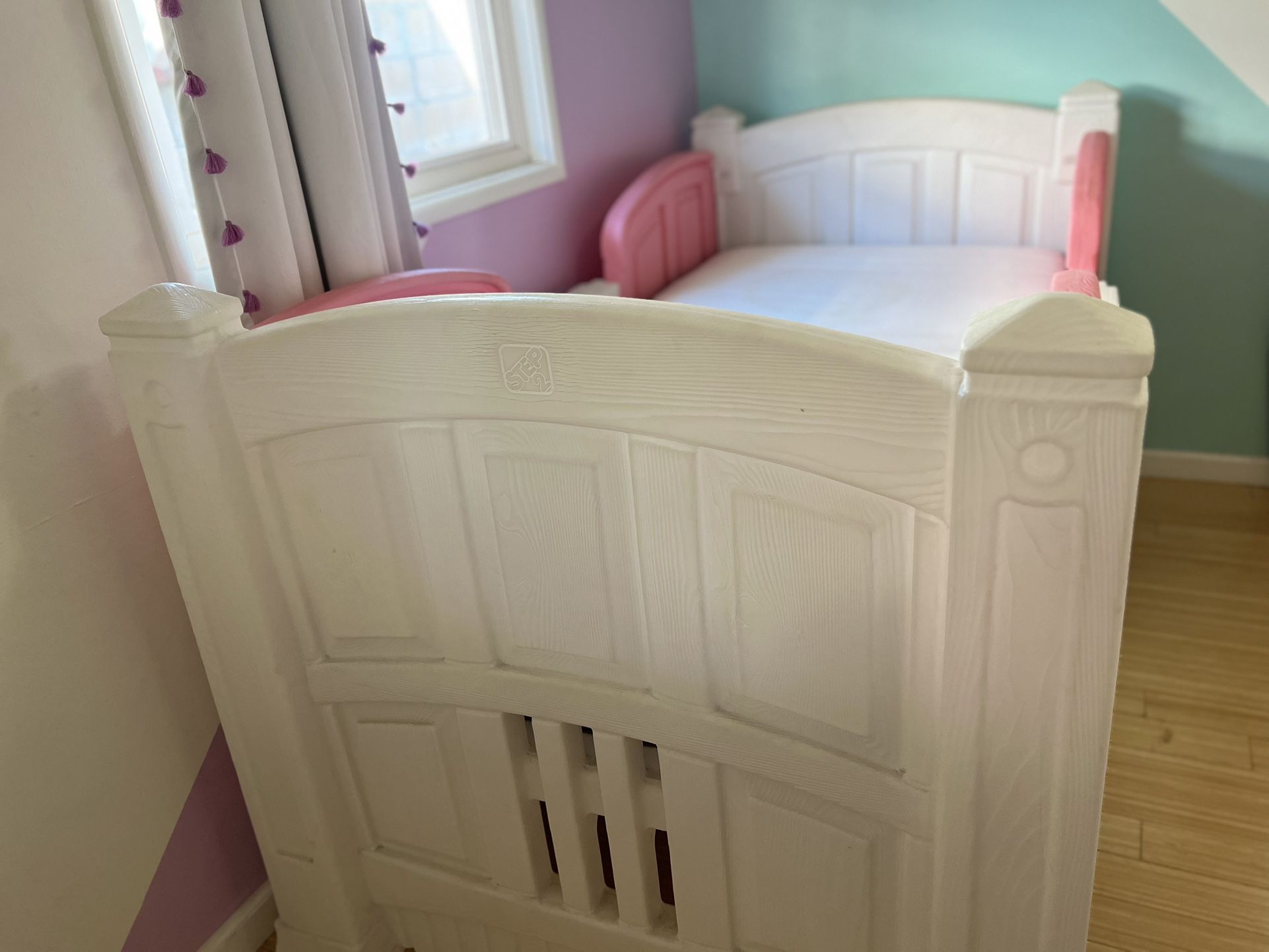 Twin Pink Bed With Mattress