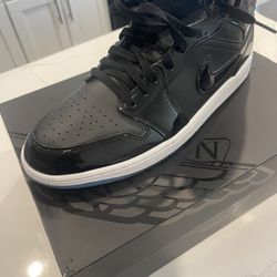 Jordan 1 Mid “ Space Jam”.  Size 13 