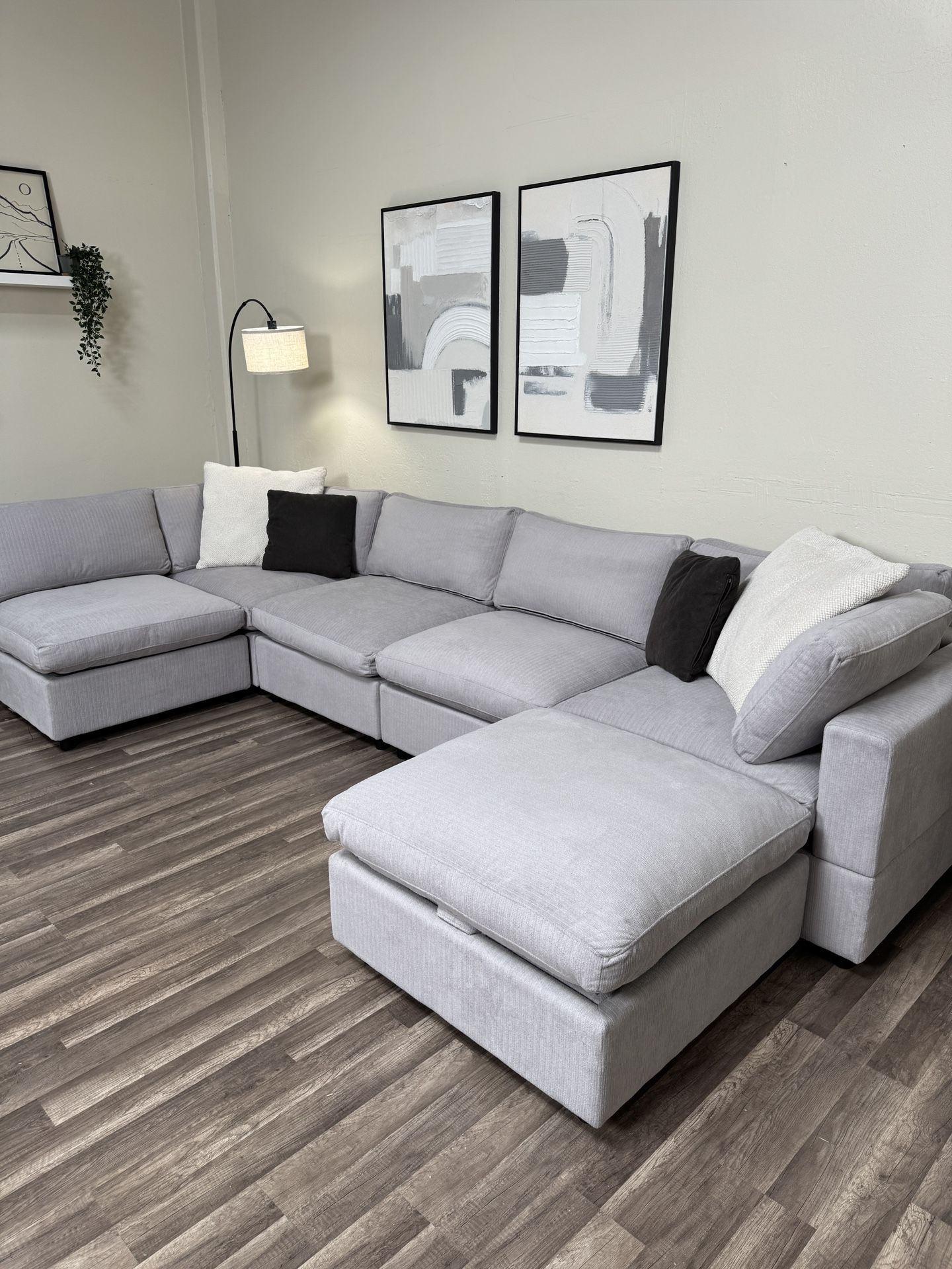 New In Box 6 Piece Modular Comfy Cloud - Light Gray